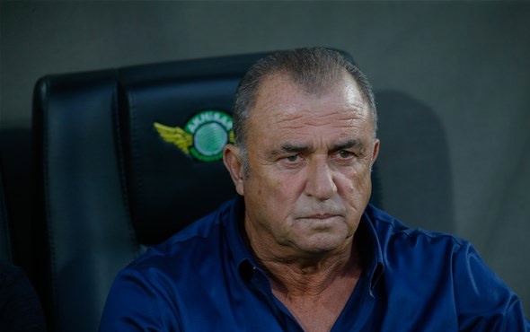 Galatasaray'ın teknik patronu Terim neşteri vuruyor!