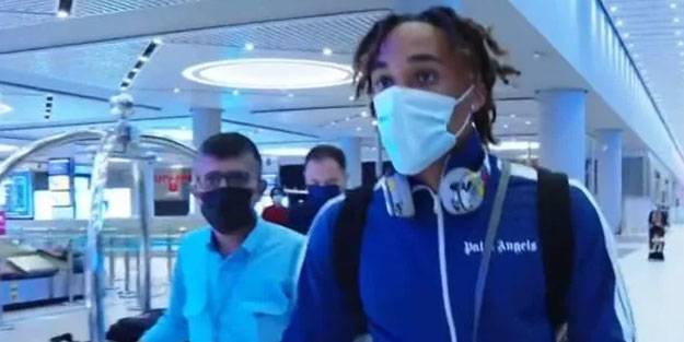 Galatasaray’ın yeni sağ beki İstanbul’a ayak bastı