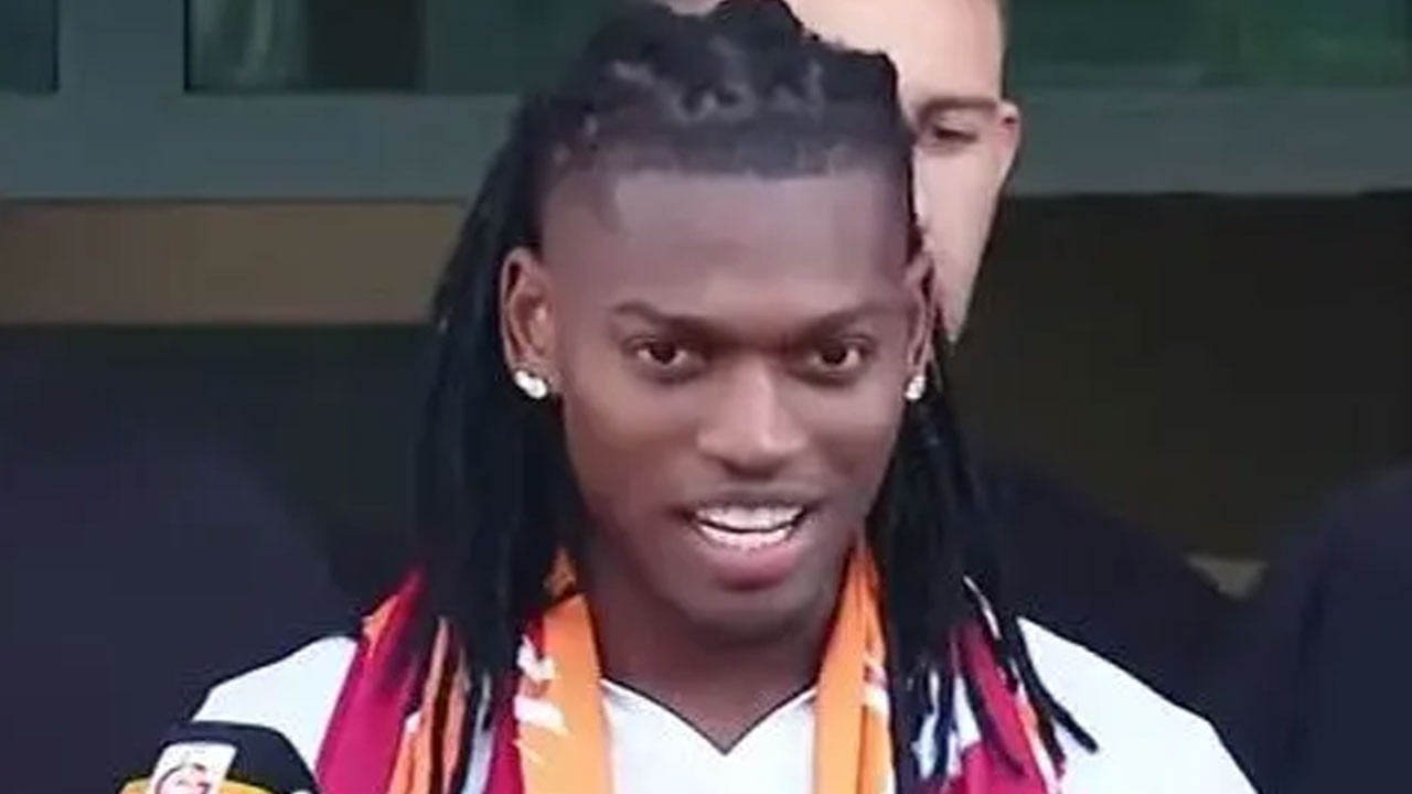 Galatasaray’ın yeni yıldızı Leao İstanbul'da! Taraftarlarımıza mutluluk getireceğiz