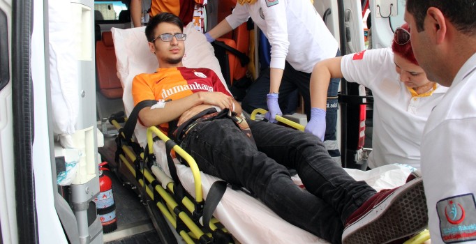 Galatasaraylı 4 taraftar bıçaklandı