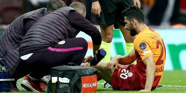Galatasaraylı Emre Akbaba ameliyat mı olacak?