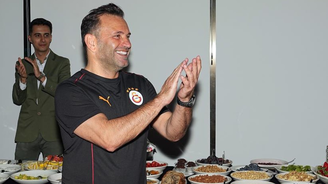 Galatasaraylı futbolcular Okan Buruk’un doğum gününü kutladı
