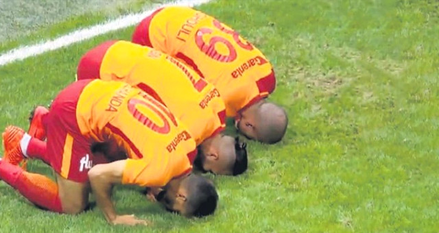 Galatasaraylı futbolcular oruç tutacak mı? Karar verdiler