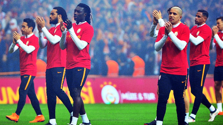 Galatasaraylı futbolculara derbi öncesi müjde!
