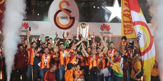 Galatasaraylı futbolcu, TT Arena'ya Ahmet Kaya şarkısıyla çıktı