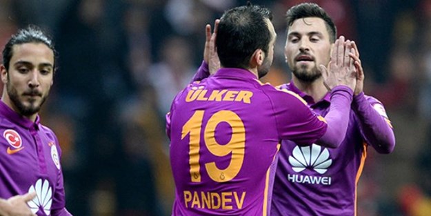 Galatasaray'da kritik ayrılık