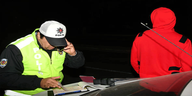 Galatasaray'lı yıldız ehliyetsiz araç kullandı, olanlar oldu!