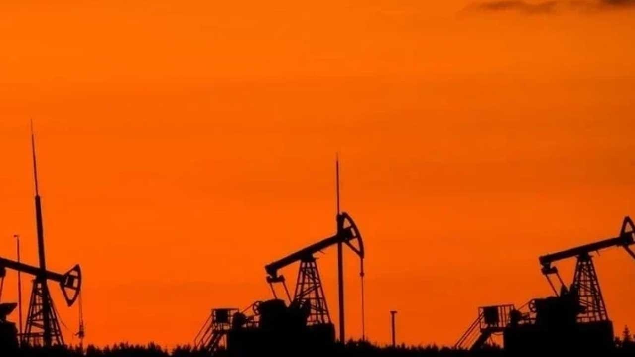 Galibaf’dan ABD’ye abluka tepkisi! "Şu anki benzin fiyatlarının tadını çıkarın"