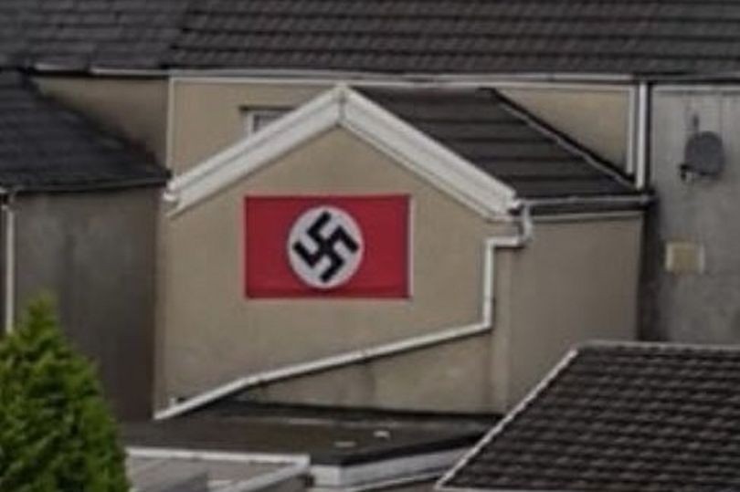 Galler’de Nazi bayrağı asan adam gözaltına alındı 