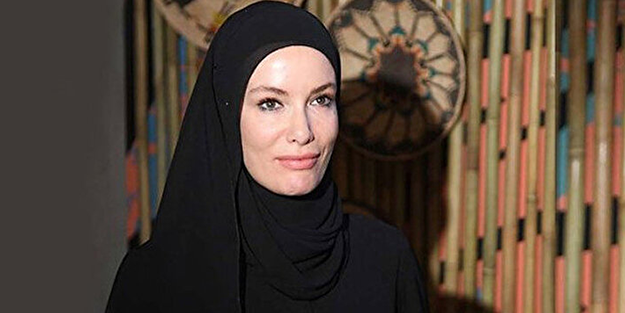 Gamze Özçelik duyurdu: Gözleri açıldı