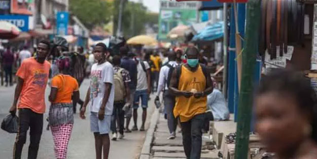 Gana'da 150 sağlık çalışanı koronavirüse yakalandı