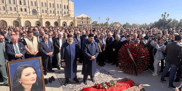Ganire Paşayeva gözyaşlarıyla toprağa verildi