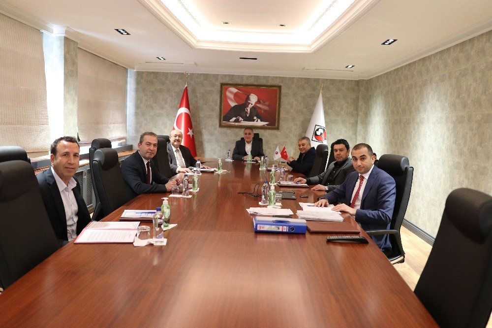 GAOSB’den gönül seferberliğine 10 bin koli 