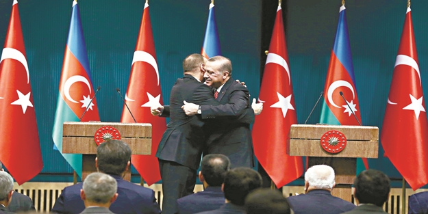 Gardaş kucaklaşması