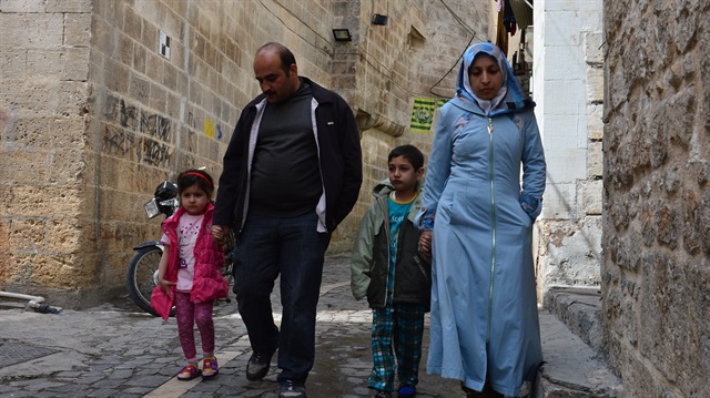 Gardıroba yerleşen Hurma ailesine iş