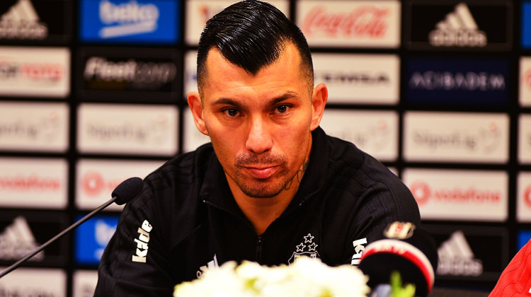 Gary Medel: Galatasaray'a git, hiç kaçırma!