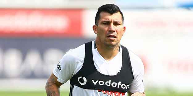 Gary Medel yuvadan uçuyor!