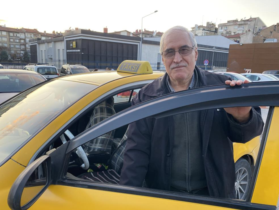 Gasp edilmekten biber gazı sayesinde kurtulan taksici o anları anlattı