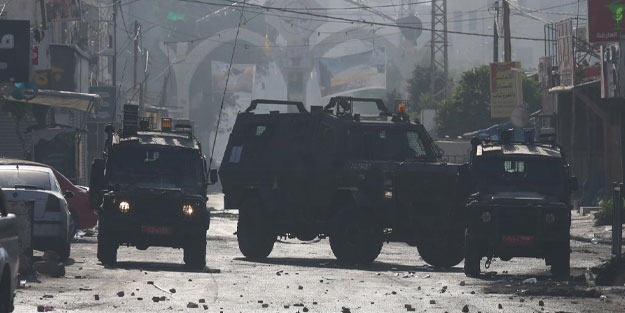 Gaspçılar, Batı Şeria'daki beldelere baskın düzenledi