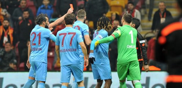 Gatasaray-Trabzon maçı dünyayı salladı!