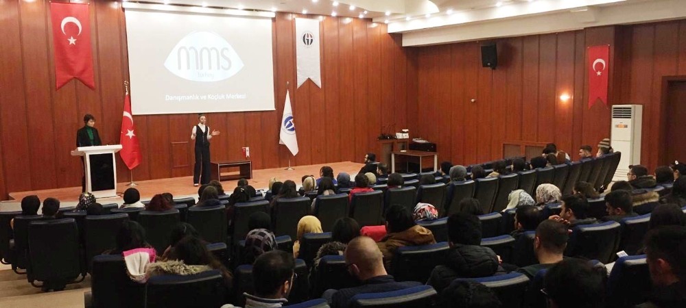 GAÜN’de “Dinamik zihinlerle, Dinamik sohbetler’ etkinliği 
