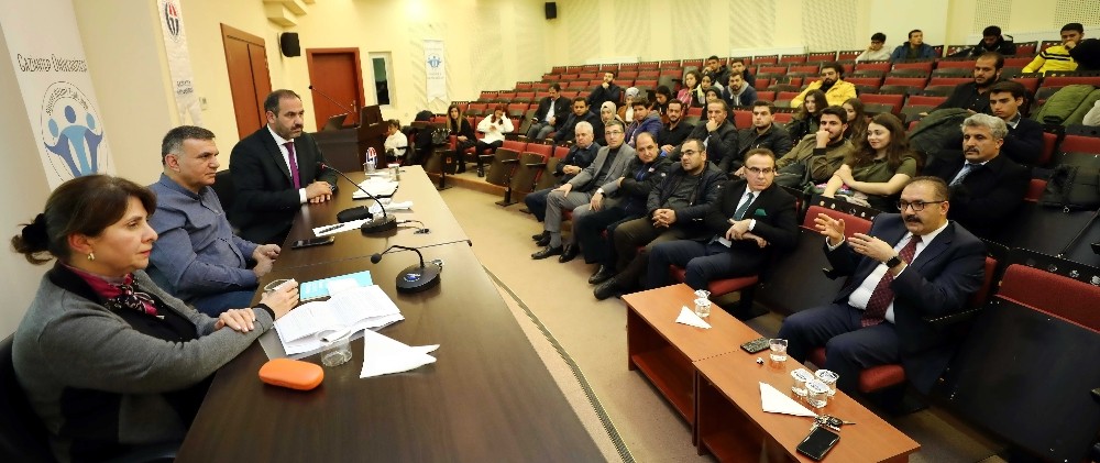 GAÜN’de ‘Yeni Türkiye, Yeni Ortadoğu ve Yeni Dünya Düzeni’ paneli 