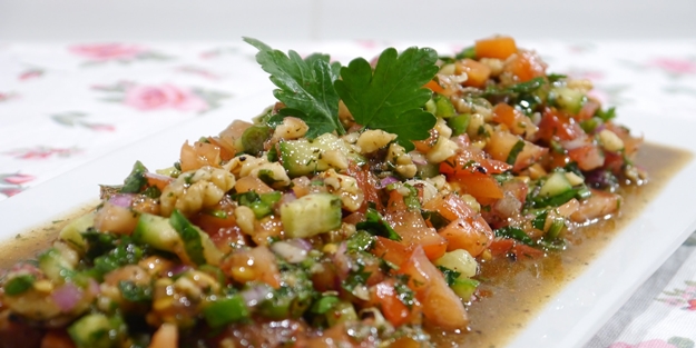 Gavurdağı salatası nasıl hazırlanır?