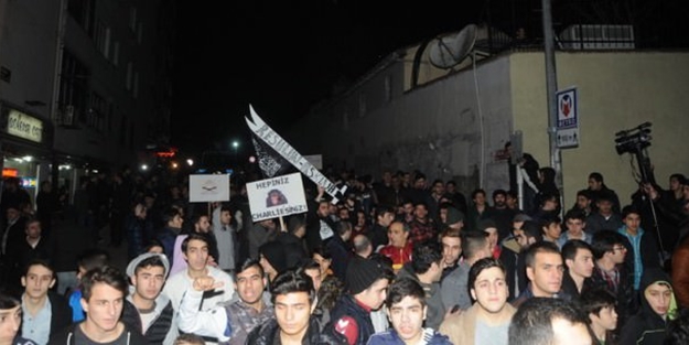 'Gavurun sözcüsü'ne protesto!