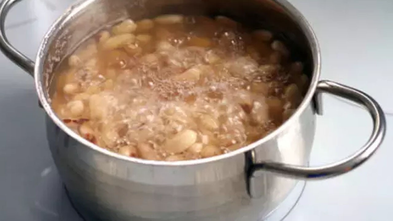 Gaz yapmayan fasulyenin sırrı belli! Islatırken Tuz koymayın, tadı daha güzel! Bakın ne lazım