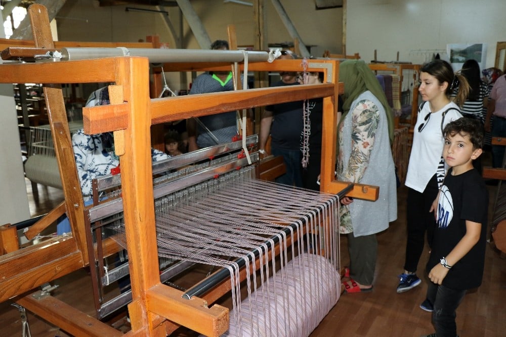 Gazenne dokuması kadınlara hem meslek hem de gelir kapısı oluyor 