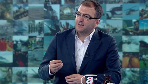Gazeteci Cem Küçük tutuklandı