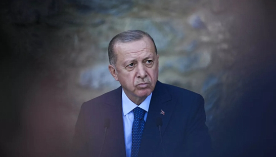 Gazeteci Cüneyt Özdemir: ‘Erdoğan, karşıtlığı her şeyin üstünü örtüyor.’ Bu hainlik değil de nedir?