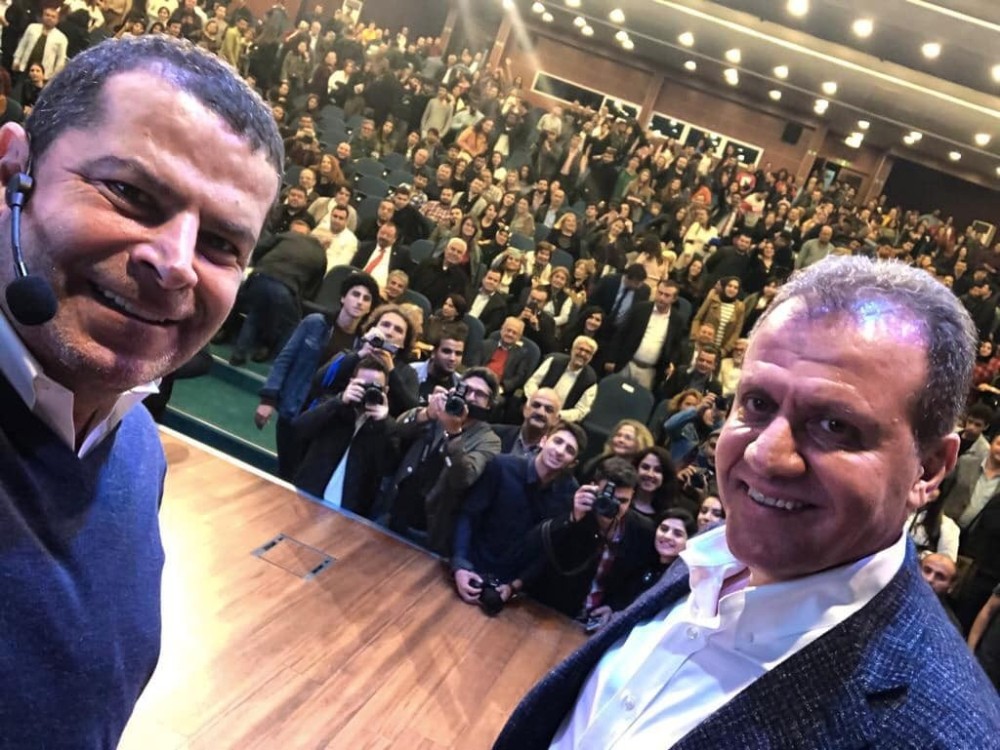 Gazeteci Cüneyt Özdemir, Mersin’de iletişimin alfabesini tecrübeleriyle anlattı 