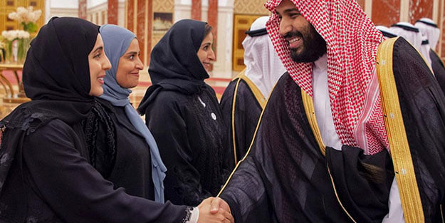 Batı kuklası Muhammed bin Selman, kadınlara boşanma ‘hak’kı verdi!