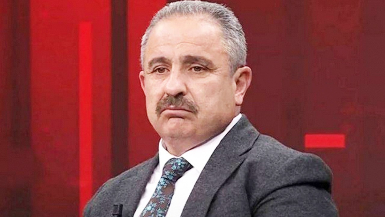 Gazeteci Sinan Burhan Ekrem İmamoğlu'na kulis bilgisi aktardım diyerek duyurdu!