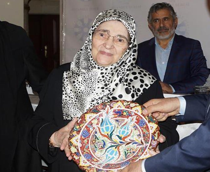 Gazeteci-yazar Şule Yüksel Şenler hayatını kaybetti 