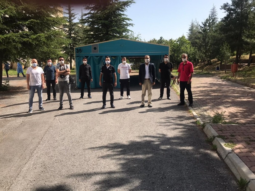 Gazeteciler Covid-19 testinden geçti 