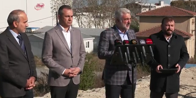 Gazeteciler görmek isteyince topukladı! Açılış var ekmek yok