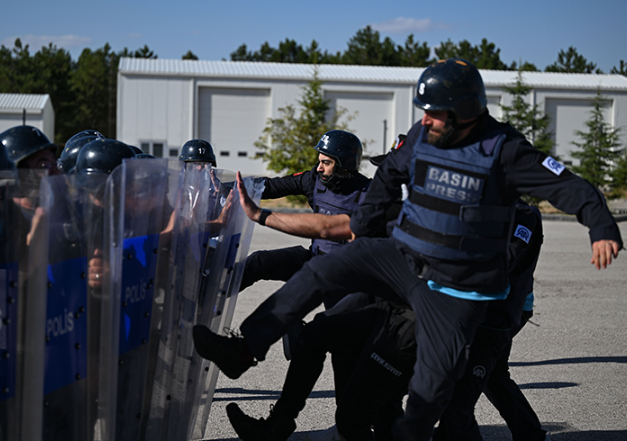 Gazeteciler Zorlu Şartlara Hazırlandı! AA’nın Savaş Muhabirliği Eğitimi