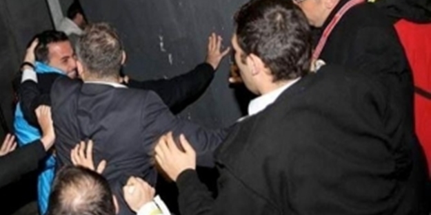 Gazetecilere saldıranlara ceza!