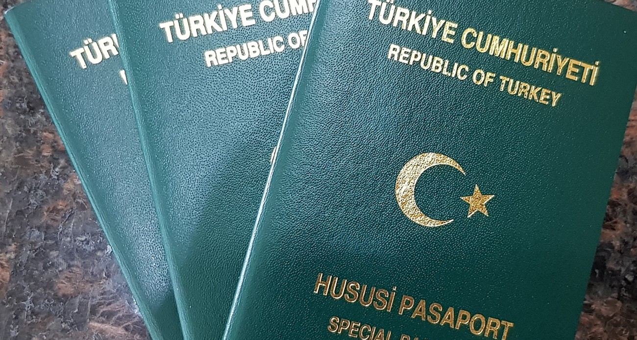 Gazetecilere yeşil pasaport verilmesi için TBMM'ye teklif sunuldu!