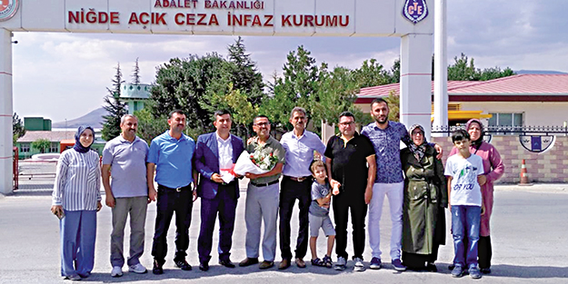 Gazetecilik yaptı 8 ay hapis yattı