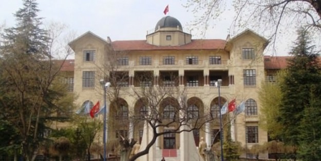 Gazi Üniversitesi'ni 'Paralel üs' yaptılar