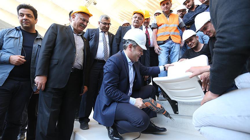 Gaziantep Arena'ya ilk koltuk Bakan Akif Çağatay Kılıç'tan