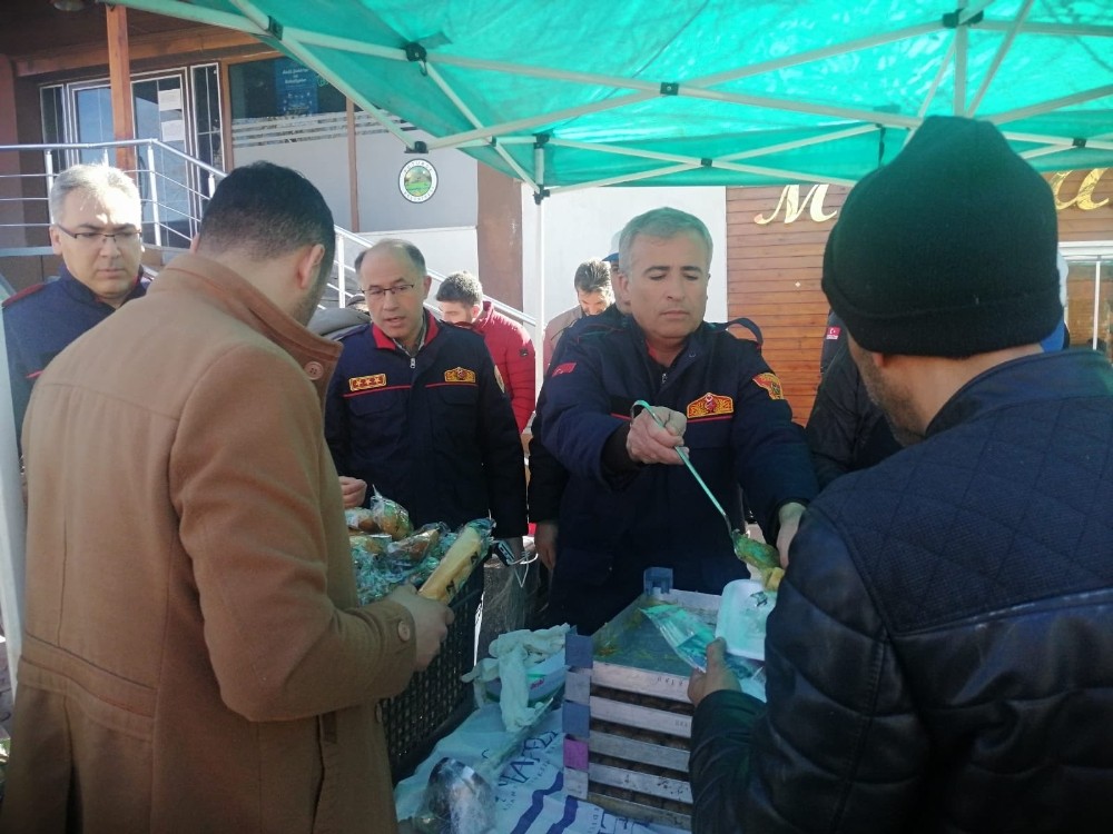 Gaziantep Büyükşehir Belediyesi depremzedelerin yanında 