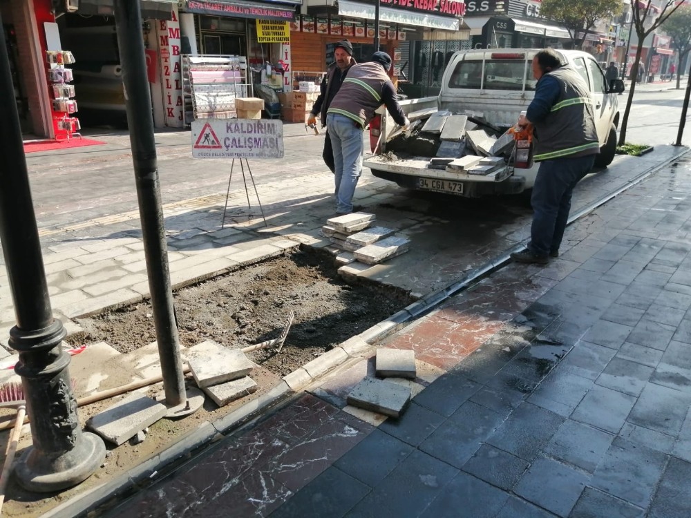 Gaziantep caddesinde kaldırımlar düzenlendi 