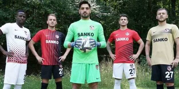 Gaziantep FK yeni formalarını tanıttı