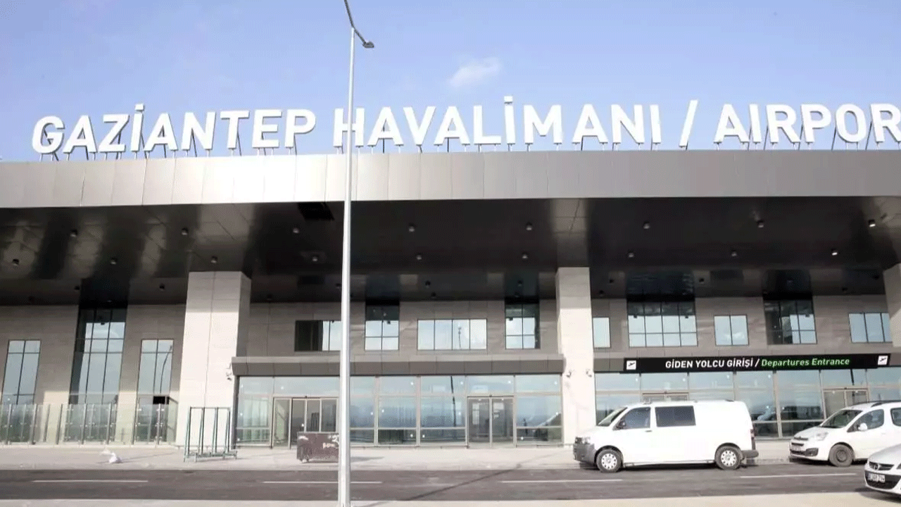 Gaziantep Havalimanı'nda neler oluyor? 1'i polis 2 kişi yaralandı