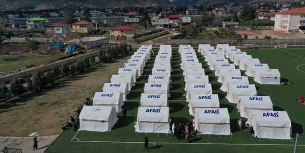 Gaziantep-İslahiye'de depremzedeler için çadır kuruldu