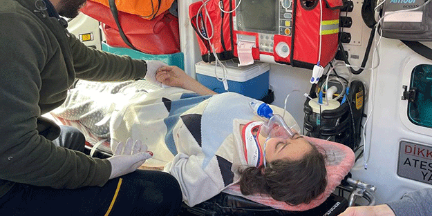 Gaziantep İslahiye'de genç kız enkazdan 78 saat sonra kurtarıldı